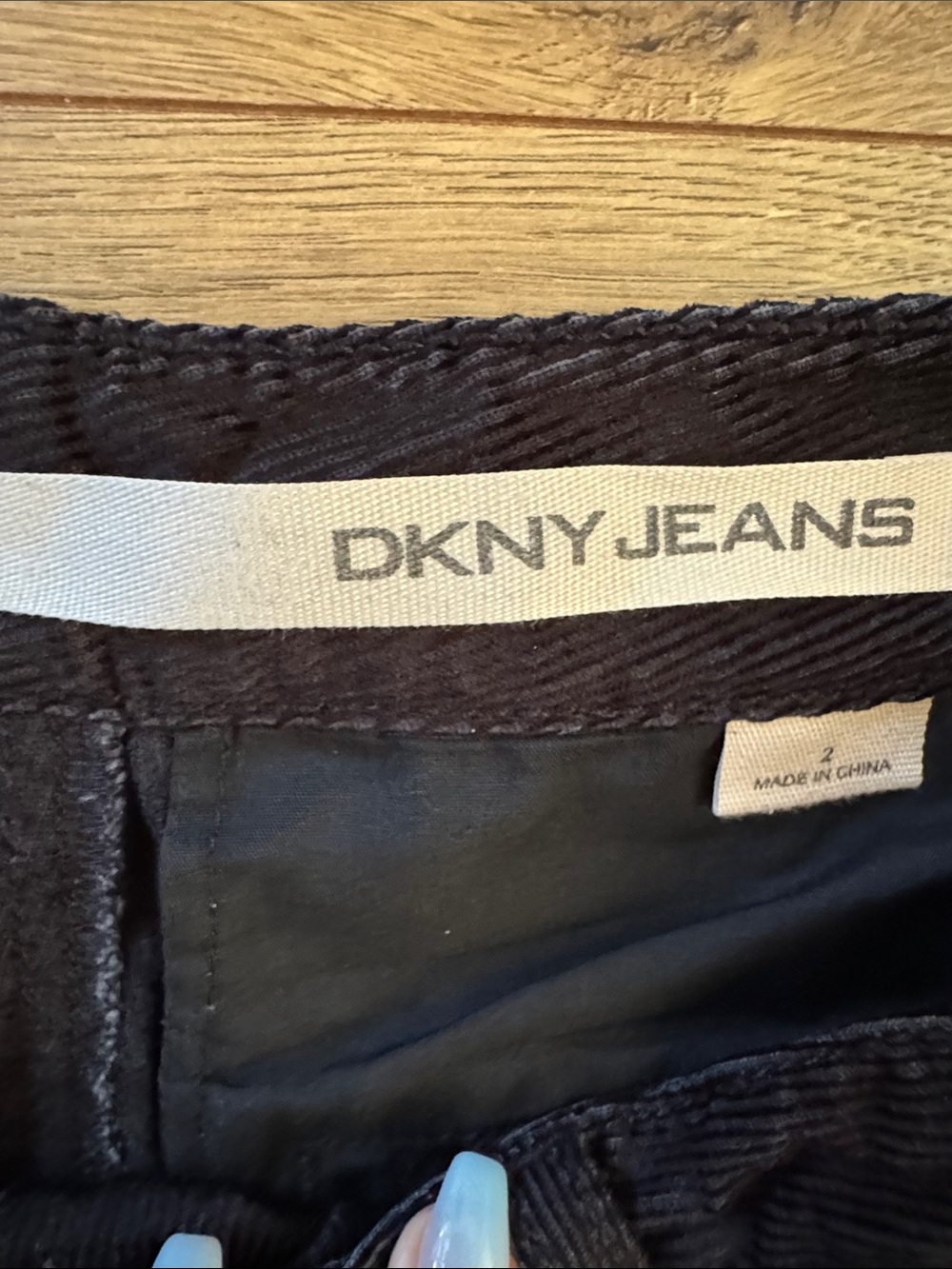 DKNY Set of 2 Black Corduroy and Grey Velour skinny long pants - Picture 5 of 6